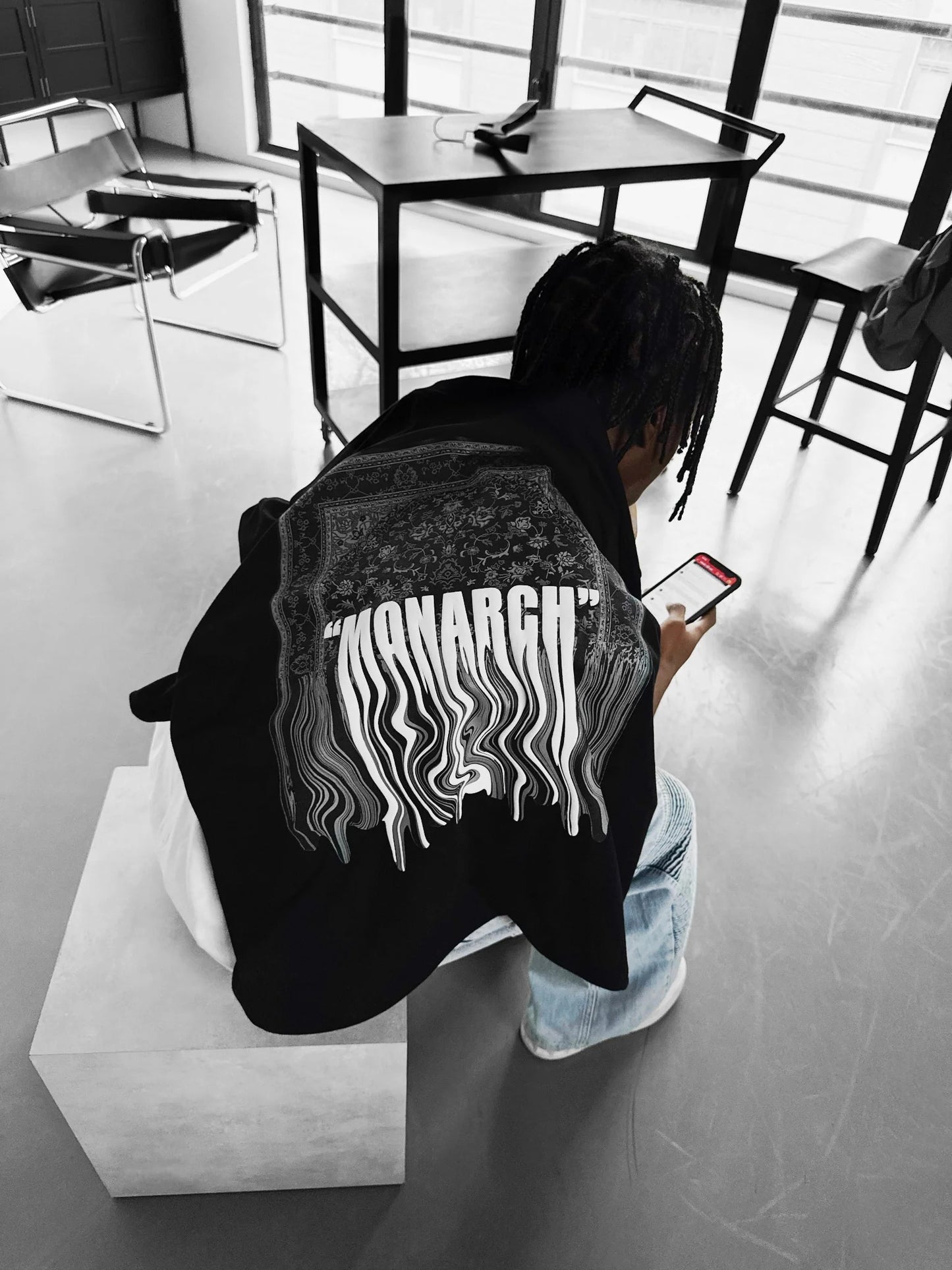 Oversize "Monarch" T-Shirt - Black and Red