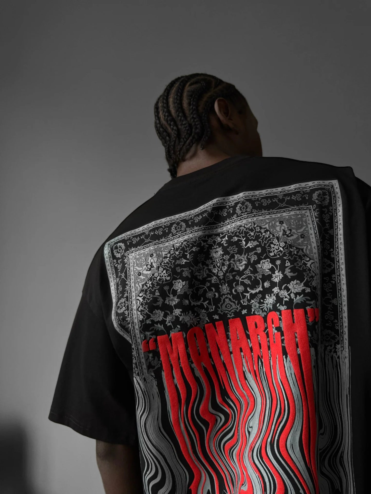 Oversize "Monarch" T-Shirt - Black and Red