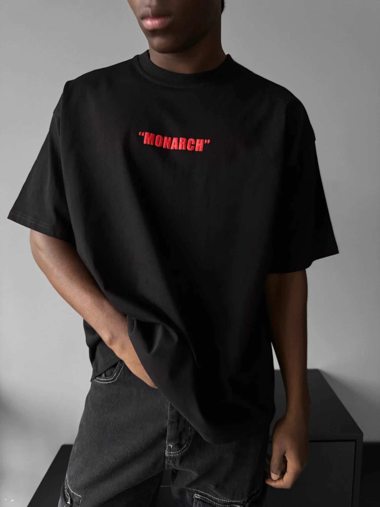 Oversize "Monarch" T-Shirt - Black and Red