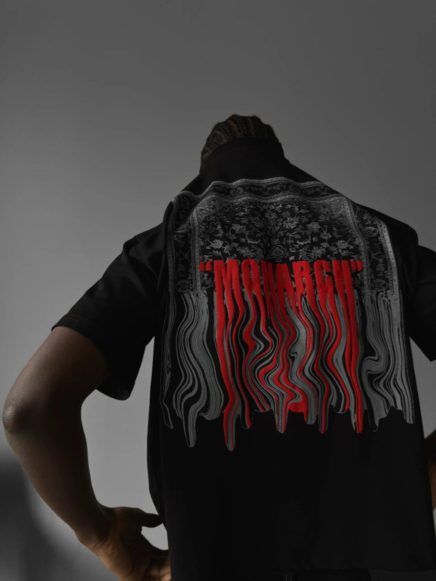 Oversize "Monarch" T-Shirt - Black and Red